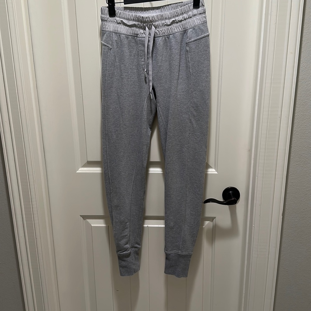 Lululemon joggers sz 4